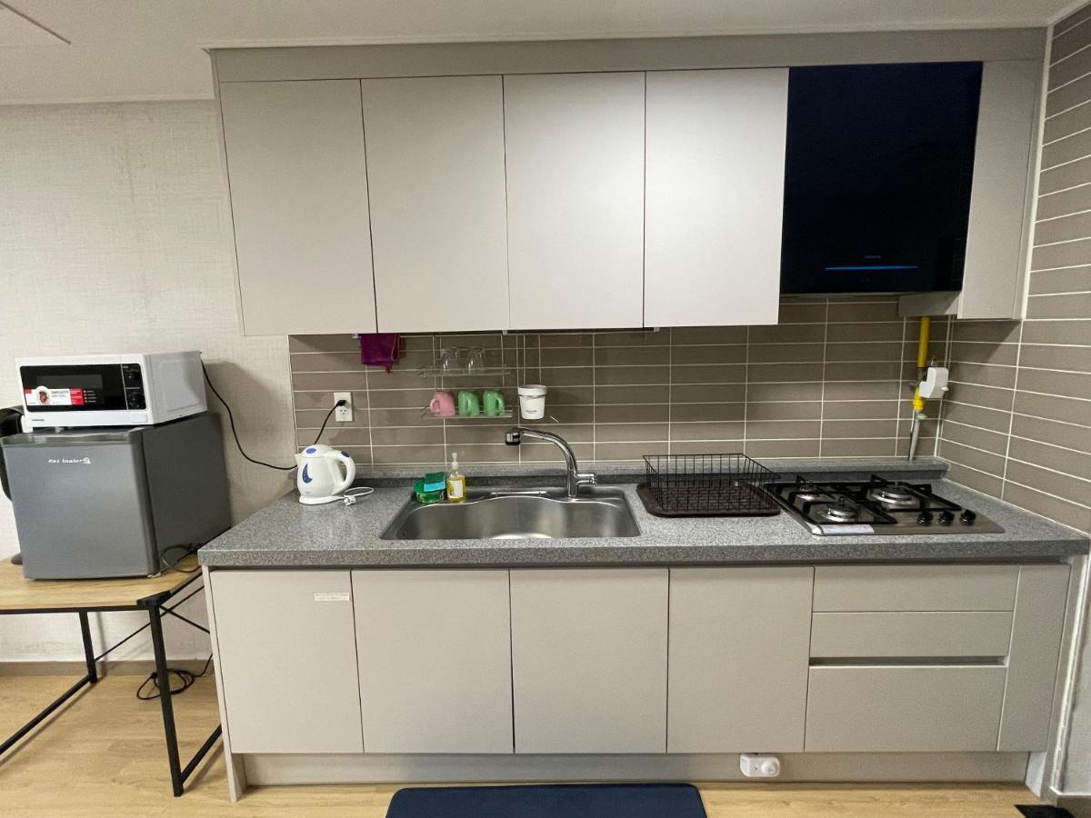 Spacious Luxury Condo W/ Kitchen Beside Hilton Clark D'Heights Angeles Exterior foto